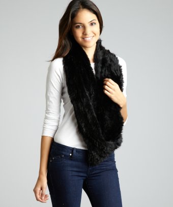 /media_library/Stylist-tip-TCS-InfinityFurScarf-dec2012.jpg /media_library/Stylist-tip-TCS-InfinityFurScarf-dec2012.jpg